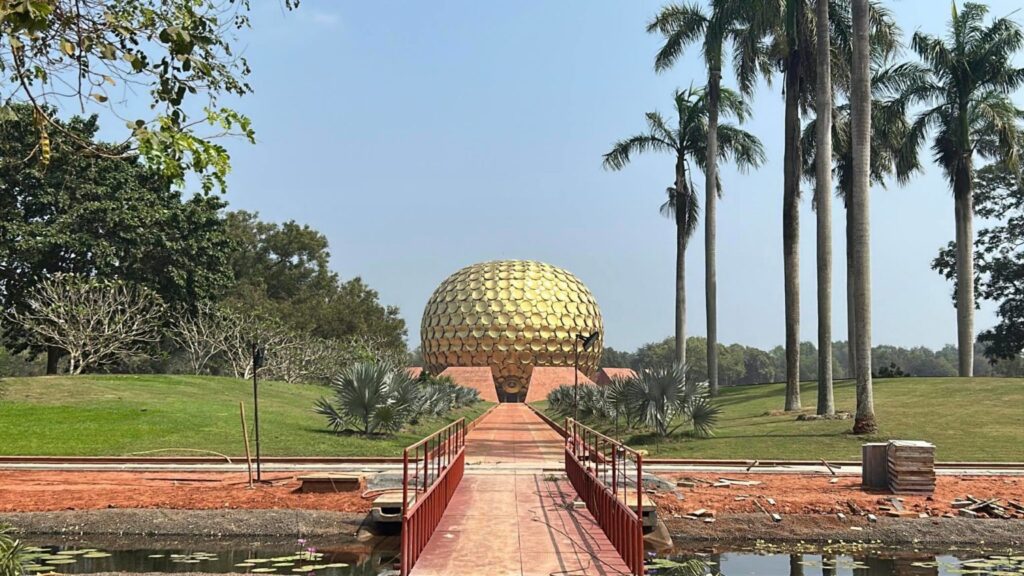 auroville nedir